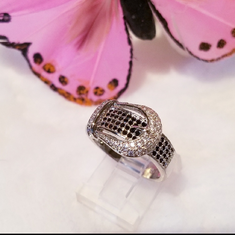 💎White and black belt ring in silver finish
